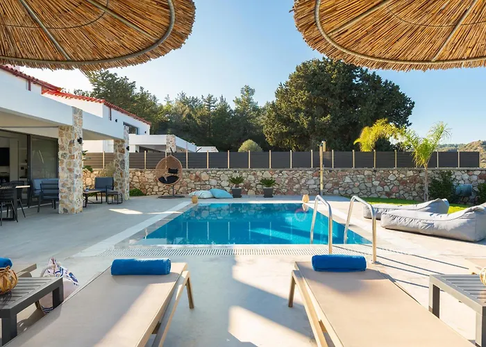 Aiora Luxury Villas