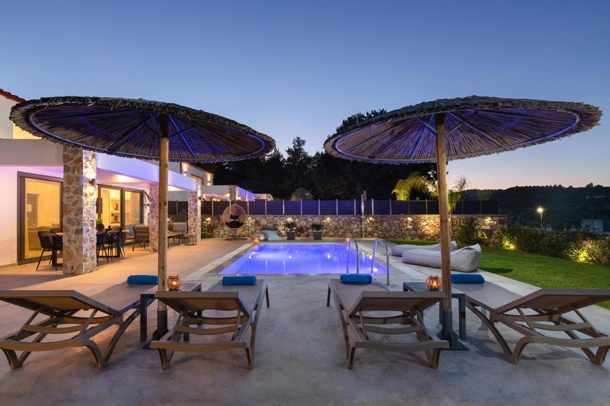 Aiora Luxury Afantou