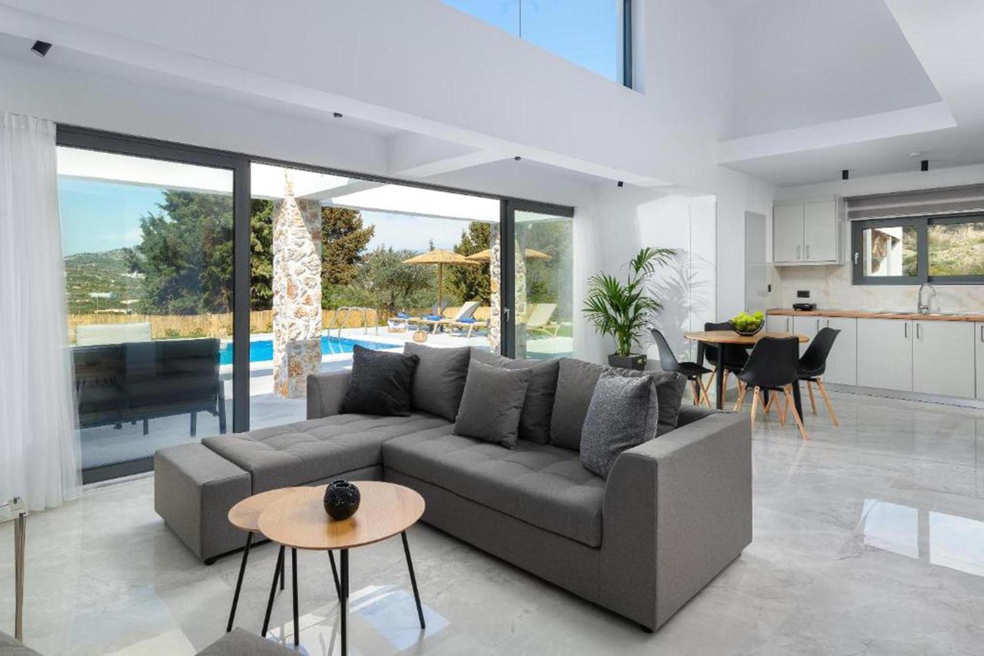 Aiora Luxury Villa